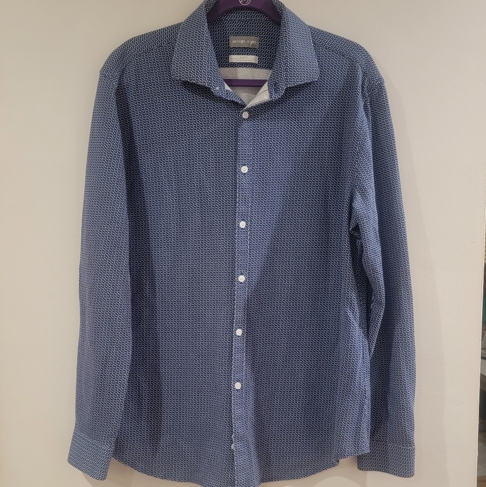 Michael Kors Mens Slim Fit Fine Gauge Knit Long Sleeve Button Up Dress Shirt